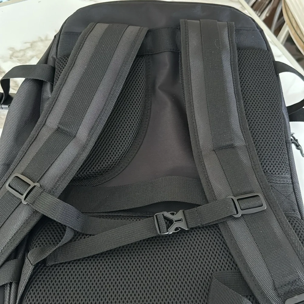 NEW* Men's Swiss Design Black Travel Backpack.  7 seperate storage compartments.
